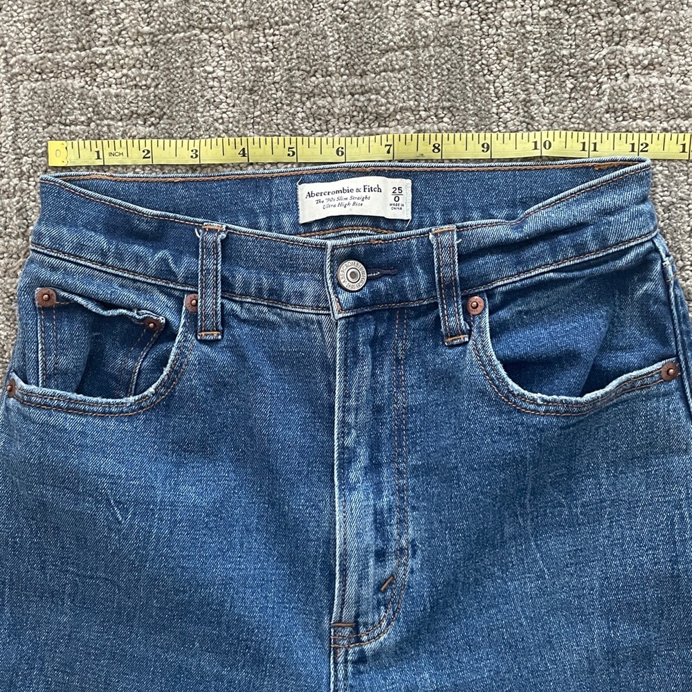 Abercrombie & Fitch The ‘90s Slim Straight Ultra High Rise - Picture 3 of 5